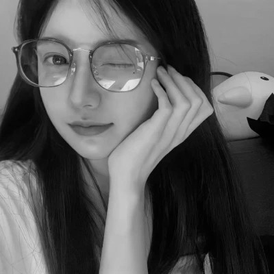 qq个性头像女黑白高清