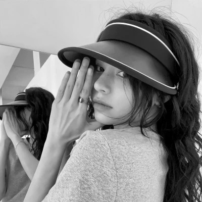 qq个性头像女黑白高清