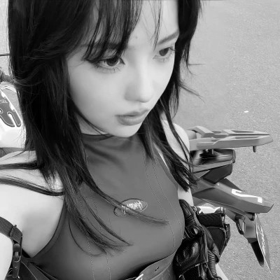 qq个性头像女黑白高清