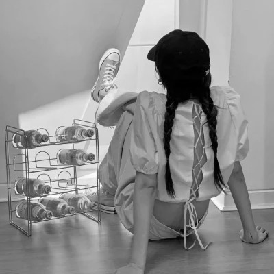 qq个性头像女黑白高清