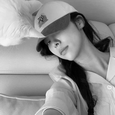 qq个性头像女黑白高清