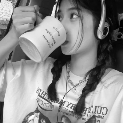 qq个性头像女黑白高清