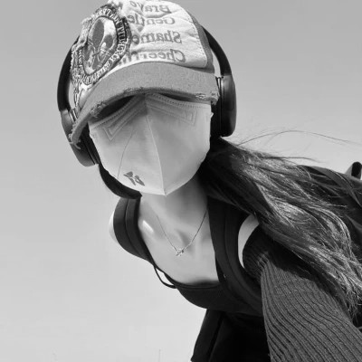 qq个性头像女黑白高清