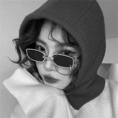 女生头像ins高级质感黑白