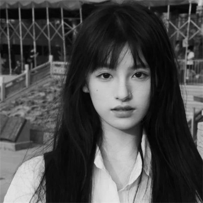 美丽霸气黑白美女头像