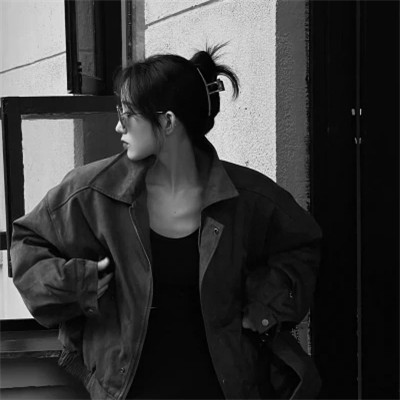 黑白个性头像女生气质高冷