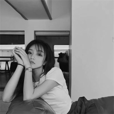 黑白个性头像女生气质高冷