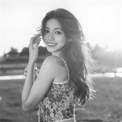黑白个性头像女生气质高冷