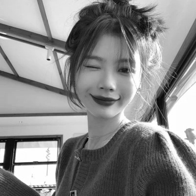 黑白个性头像女生气质高冷