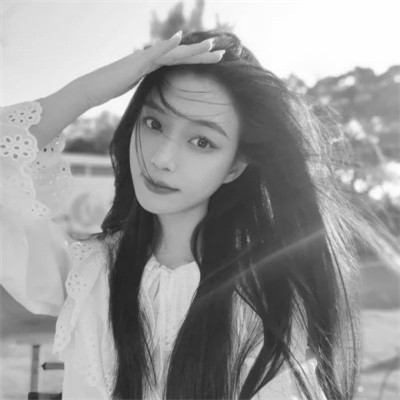 黑白个性头像女生气质高冷
