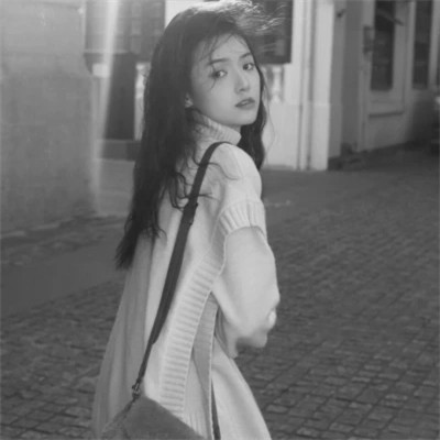 黑白个性头像女生气质高冷
