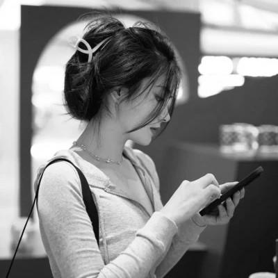 黑白个性头像女生气质高冷