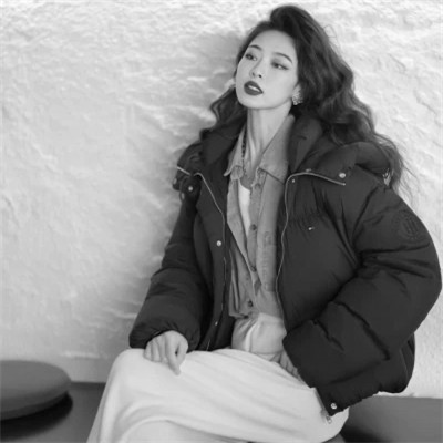 黑白个性头像女生气质高冷