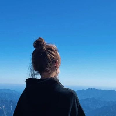 2025最潮最火真人女生头像图片