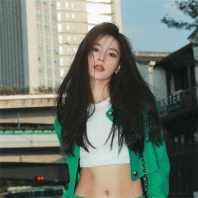 2025最潮最火真人女生头像图片