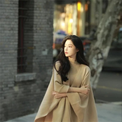 2025最潮最火真人女生头像图片