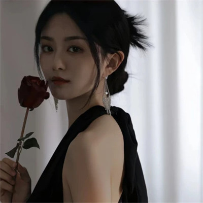 2025最潮最火真人女生头像图片