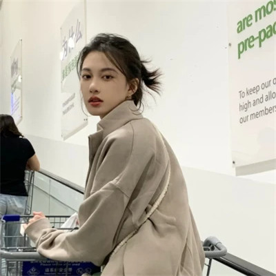2025最潮最火真人女生头像图片