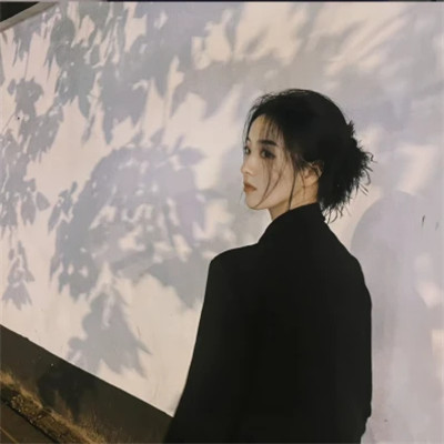 2025最潮最火真人女生头像图片