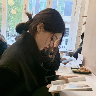 2025最潮最火真人女生头像图片