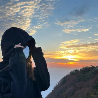 2025最潮最火真人女生头像图片