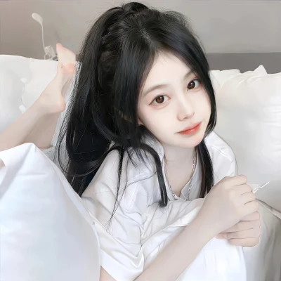 一眼很哇塞的头像女生