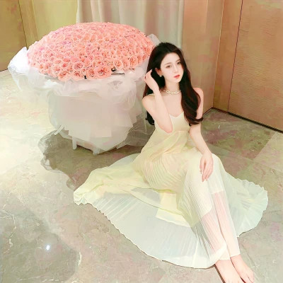 高级很哇塞的头像女生真人