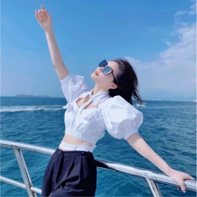 野外头像女