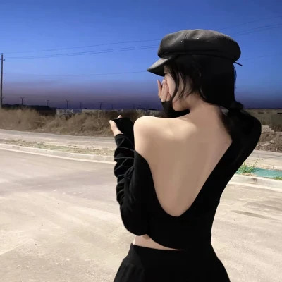 美女背影照片背景好看的头像
