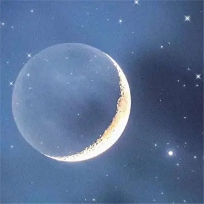 2025简单干净好看的头像