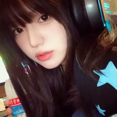 青春期素颜女生头像