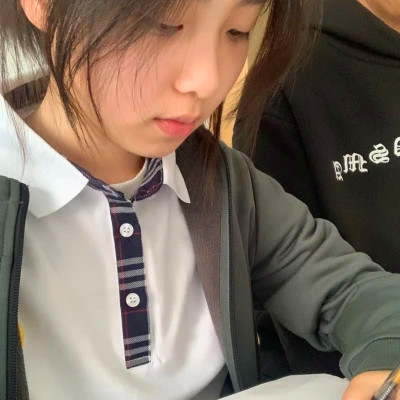 青春期素颜女生头像