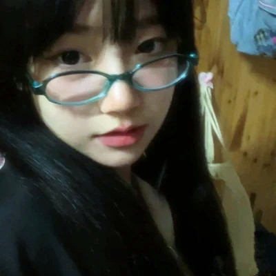 青春期素颜女生头像