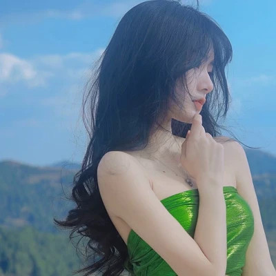 很哇塞的女孩头像