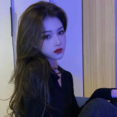 很哇塞的女孩头像