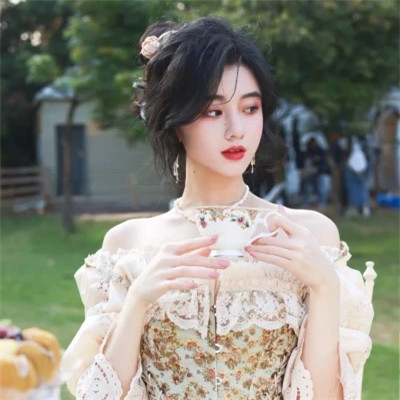 很哇塞的女孩头像