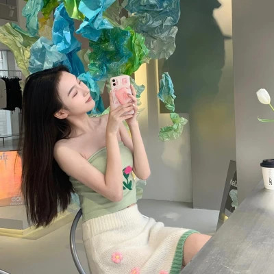很哇塞的女孩头像