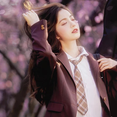很哇塞的女孩头像