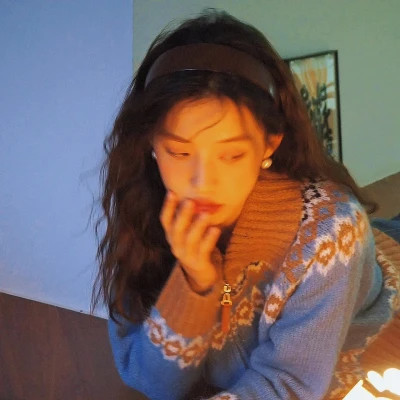 文艺复古女生头像高清图片