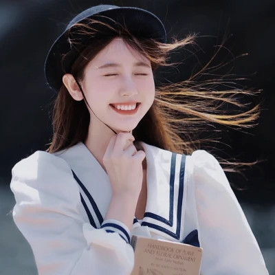 女生复古氛围感头像
