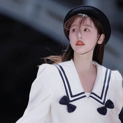女生复古氛围感头像