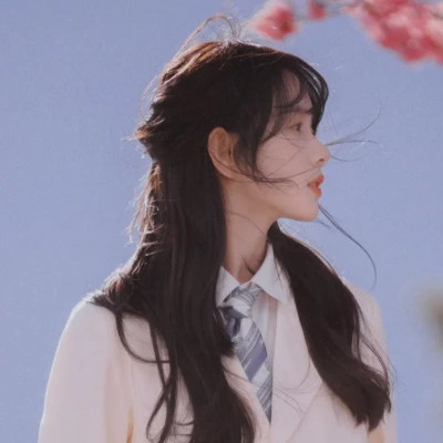 女生复古氛围感头像