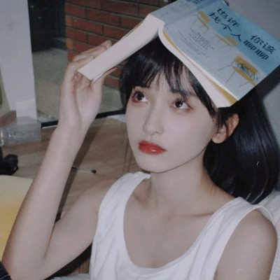 女生复古氛围感头像