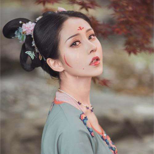 头像图片2025最火爆古风女生流行