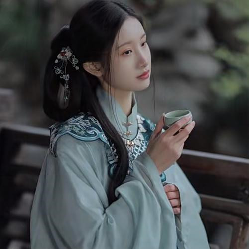 头像图片2025最火爆古风女生流行