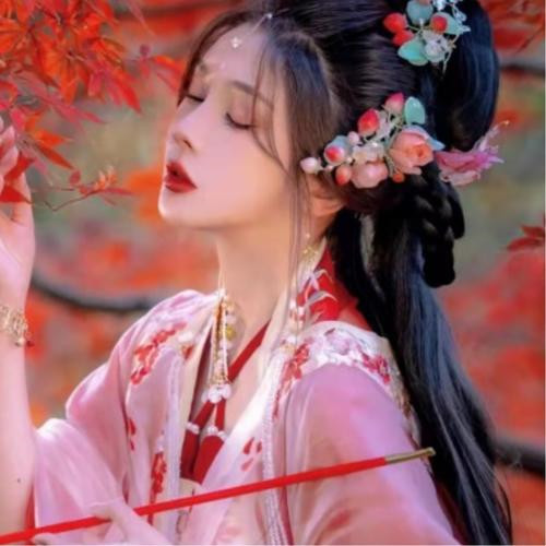 头像图片2025最火爆古风女生流行
