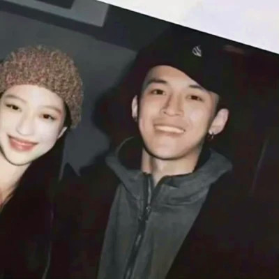 2025新款好看的情侣头像一对