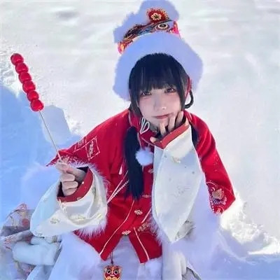 过年头像女生喜庆2025真人