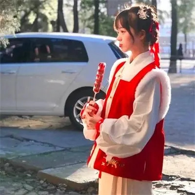 过年头像女生喜庆2025真人