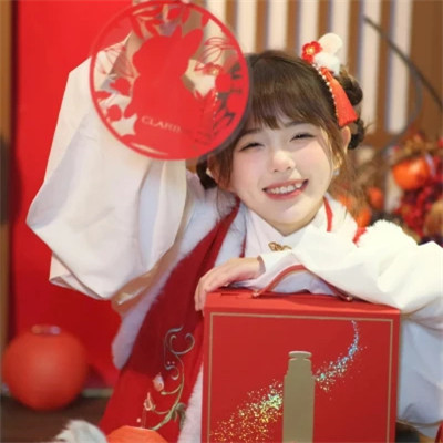 过年头像女生喜庆2025真人